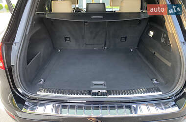 Внедорожник / Кроссовер Volkswagen Touareg 2013 в 