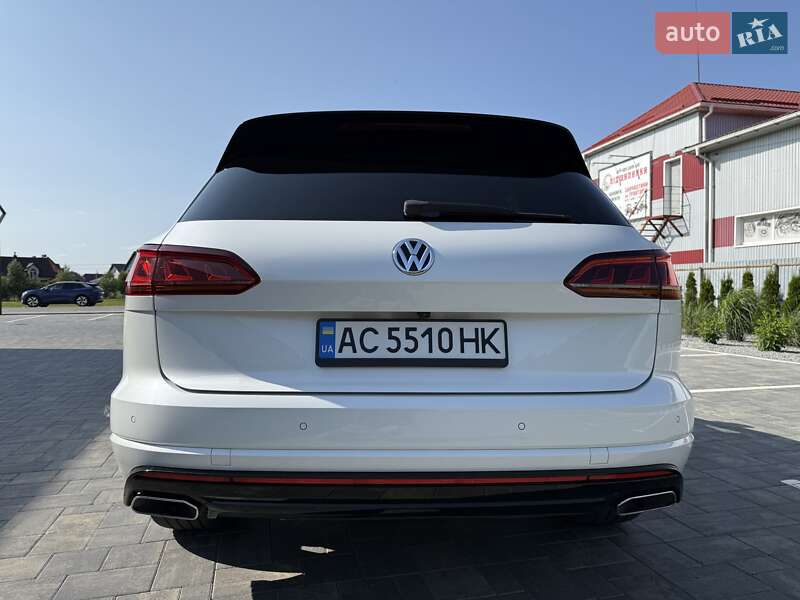 Внедорожник / Кроссовер Volkswagen Touareg 2019 в Луцке