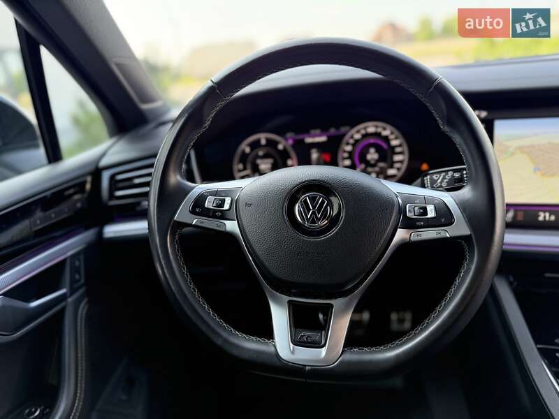 Внедорожник / Кроссовер Volkswagen Touareg 2019 в Луцке