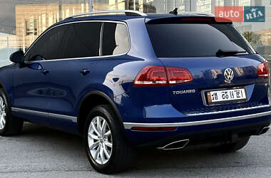 Внедорожник / Кроссовер Volkswagen Touareg 2016 в 