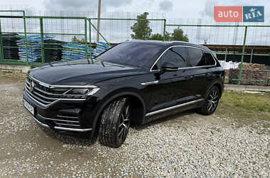 Внедорожник / Кроссовер Volkswagen Touareg 2018 в Надворной