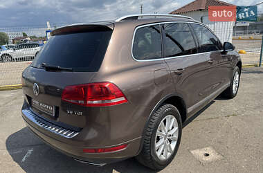 Внедорожник / Кроссовер Volkswagen Touareg 2012 в 