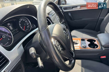 Внедорожник / Кроссовер Volkswagen Touareg 2012 в 