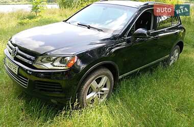 Внедорожник / Кроссовер Volkswagen Touareg 2014 в 