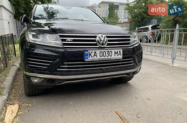 Позашляховик / Кросовер Volkswagen Touareg 2017 в Києві