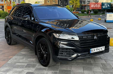 Позашляховик / Кросовер Volkswagen Touareg 2019 в Києві