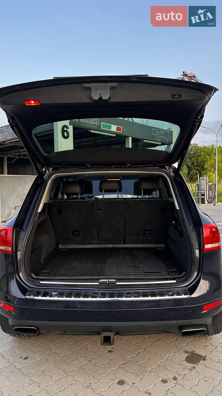 Внедорожник / Кроссовер Volkswagen Touareg 2012 в Радехове