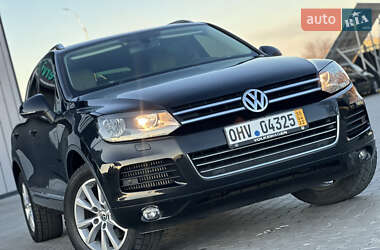 Внедорожник / Кроссовер Volkswagen Touareg 2012 в Нововолынске