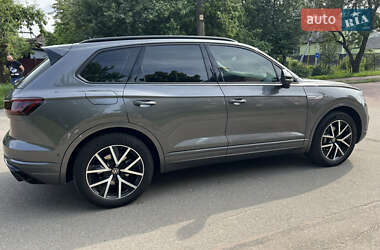 Внедорожник / Кроссовер Volkswagen Touareg 2020 в 