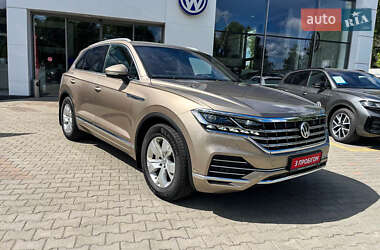 Внедорожник / Кроссовер Volkswagen Touareg 2019 в Житомире