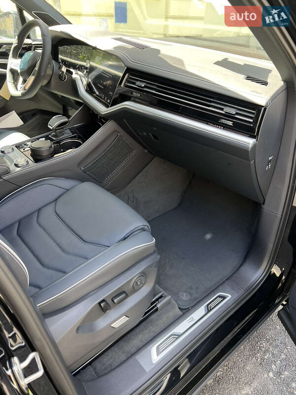 Позашляховик / Кросовер Volkswagen Touareg 2025 в Харкові