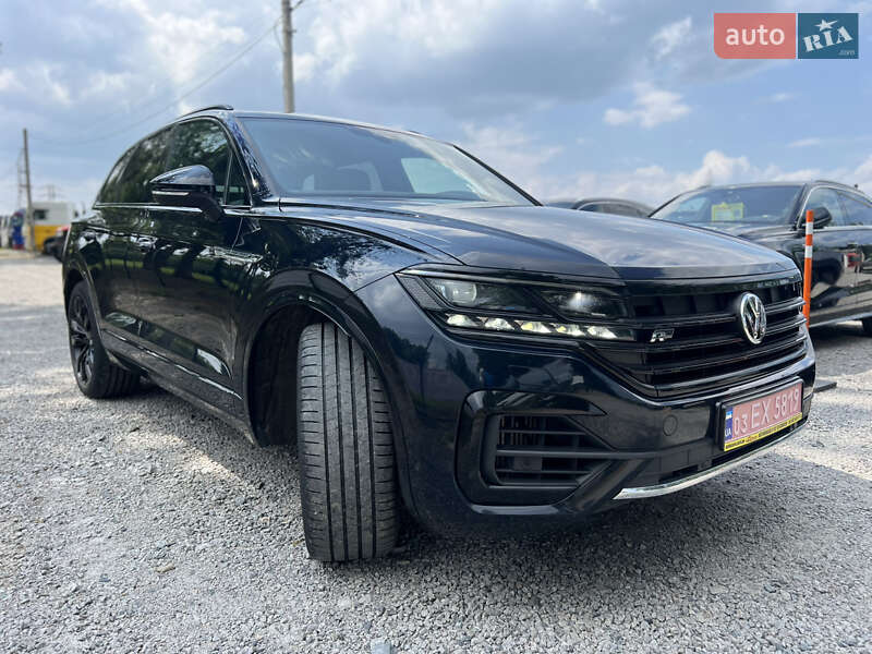 Позашляховик / Кросовер Volkswagen Touareg 2019 в Умані