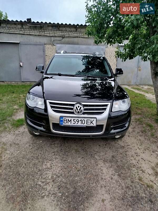 Позашляховик / Кросовер Volkswagen Touareg 2009 в Путивлі