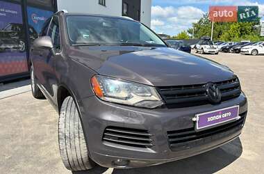 Внедорожник / Кроссовер Volkswagen Touareg 2012 в 