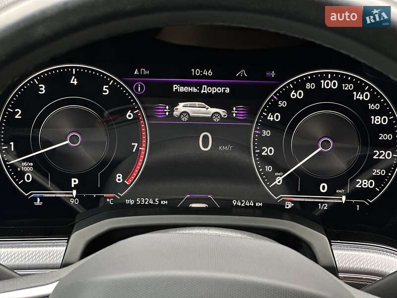 Позашляховик / Кросовер Volkswagen Touareg 2020 в Мукачевому