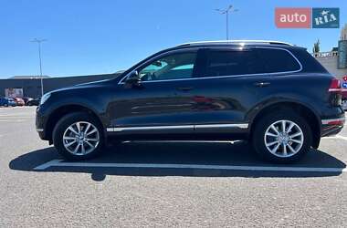 Внедорожник / Кроссовер Volkswagen Touareg 2016 в Одессе