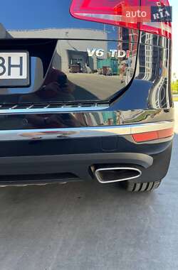 Внедорожник / Кроссовер Volkswagen Touareg 2016 в 