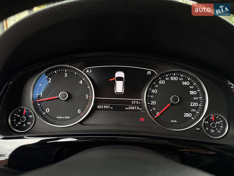 Позашляховик / Кросовер Volkswagen Touareg 2014 в Миколаєві
