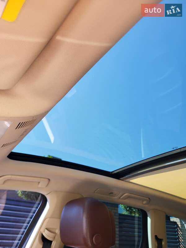 Позашляховик / Кросовер Volkswagen Touareg 2012 в Опішне