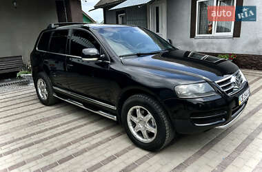 Позашляховик / Кросовер Volkswagen Touareg 2006 в Чернівцях