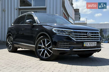 Внедорожник / Кроссовер Volkswagen Touareg 2021 в Хмельницком