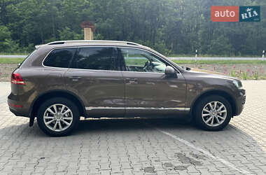 Внедорожник / Кроссовер Volkswagen Touareg 2012 в 