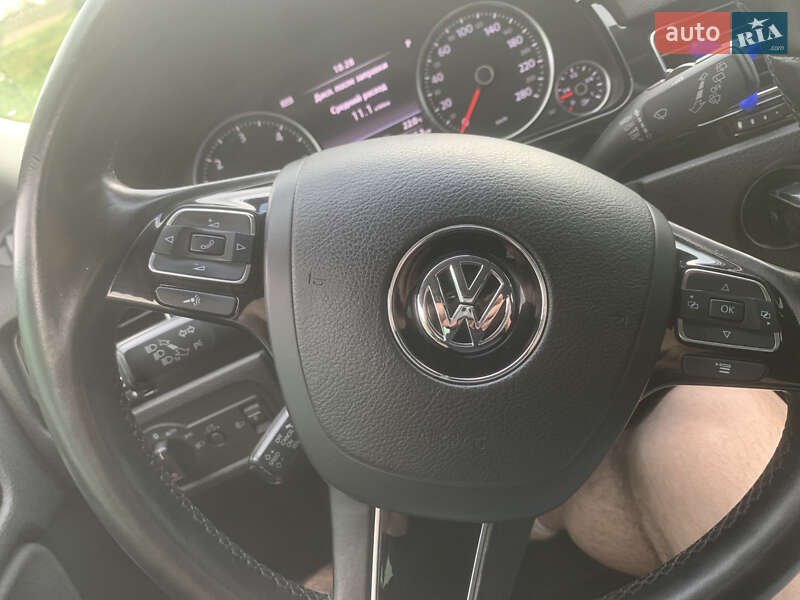 Позашляховик / Кросовер Volkswagen Touareg 2013 в Рівному фото 23 Позашляховик / Кросовер Volkswagen Touareg 2013 в Рівному