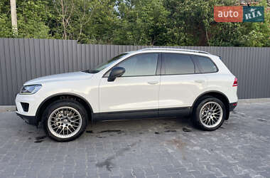 Внедорожник / Кроссовер Volkswagen Touareg 2015 в Полтаве