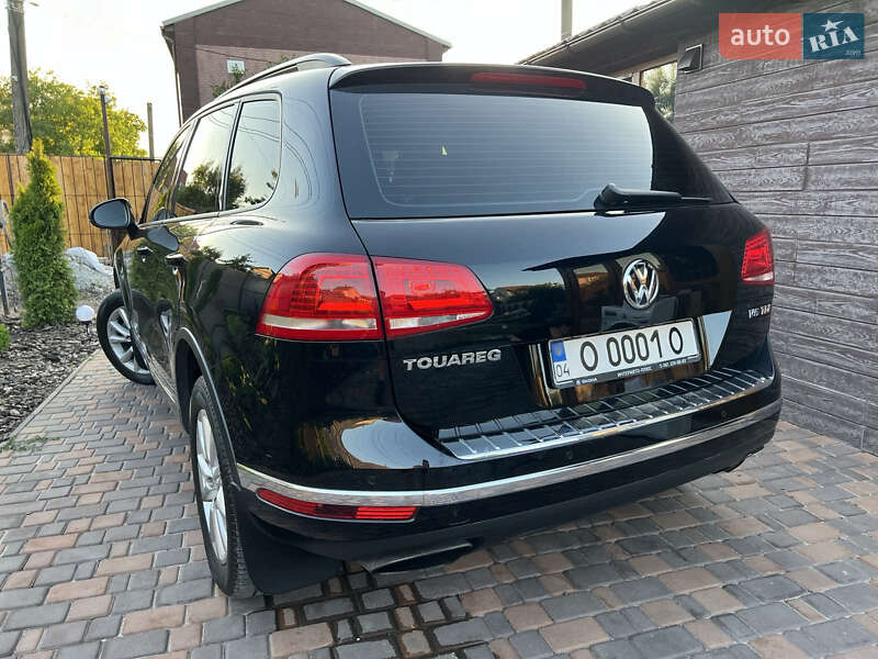Внедорожник / Кроссовер Volkswagen Touareg 2015 в Кривом Роге