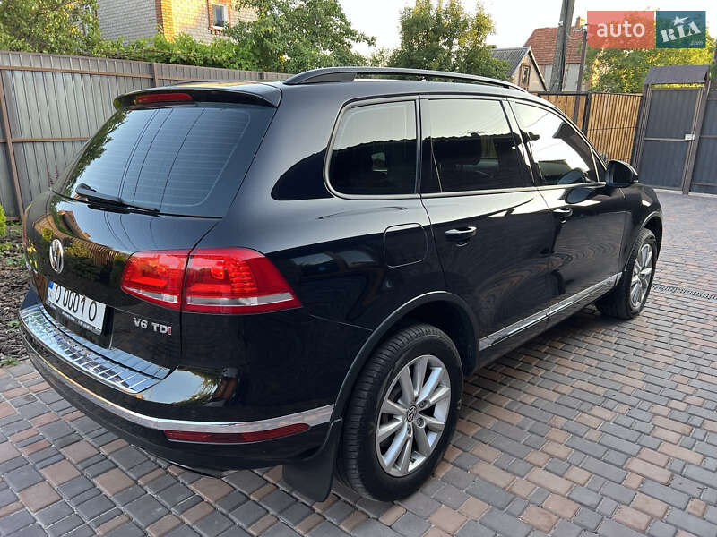 Внедорожник / Кроссовер Volkswagen Touareg 2015 в Кривом Роге