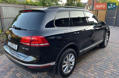 Внедорожник / Кроссовер Volkswagen Touareg 2015 в 