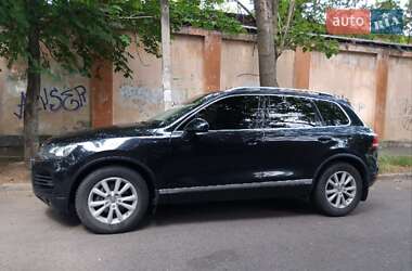 Позашляховик / Кросовер Volkswagen Touareg 2011 в Одесі