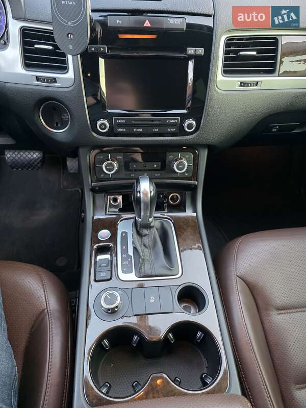 Внедорожник / Кроссовер Volkswagen Touareg 2013 в Киеве фото 6 Внедорожник / Кроссовер Volkswagen Touareg 2013 в Киеве