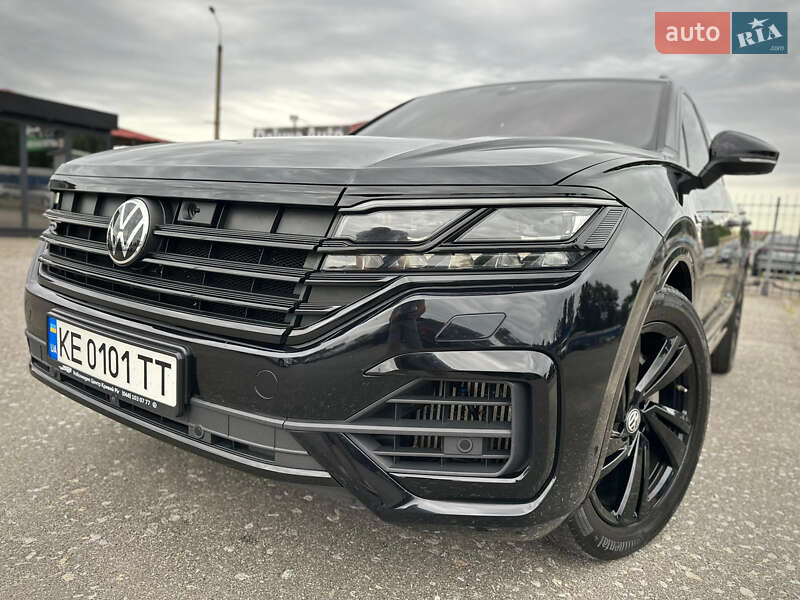 Внедорожник / Кроссовер Volkswagen Touareg 2020 в Киеве