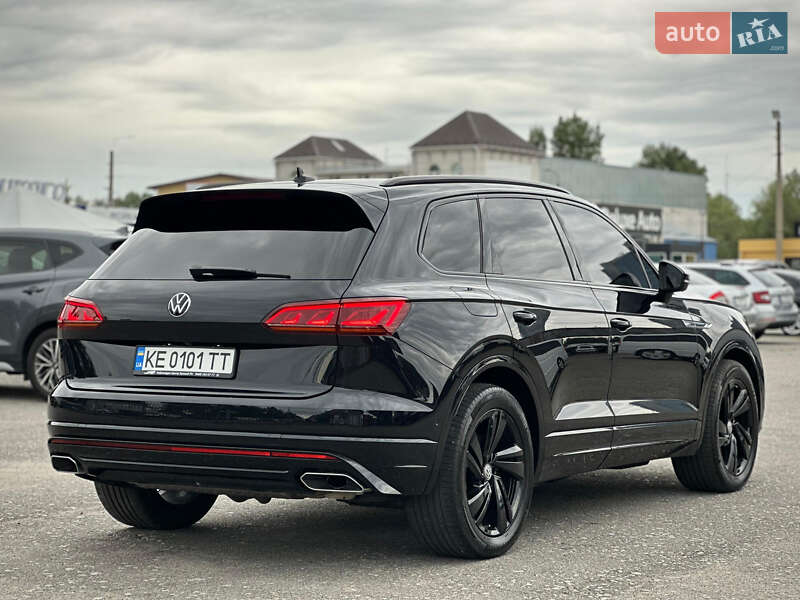 Внедорожник / Кроссовер Volkswagen Touareg 2020 в Киеве