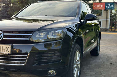Внедорожник / Кроссовер Volkswagen Touareg 2012 в 