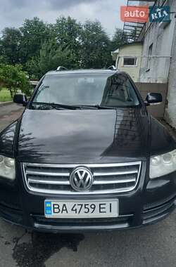 Позашляховик / Кросовер Volkswagen Touareg 2005 в Києві