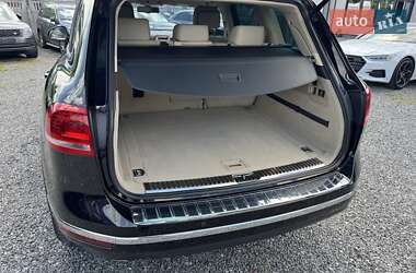 Позашляховик / Кросовер Volkswagen Touareg 2015 в 