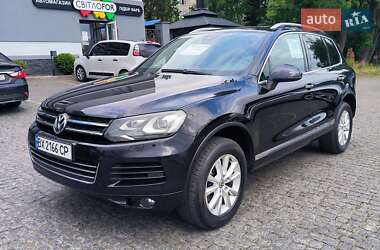 Внедорожник / Кроссовер Volkswagen Touareg 2013 в 