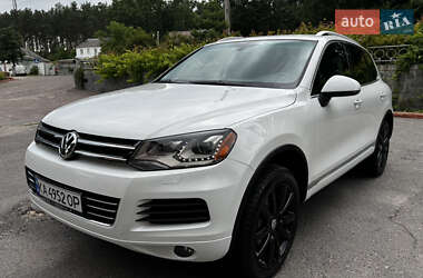 Позашляховик / Кросовер Volkswagen Touareg 2014 в Києві