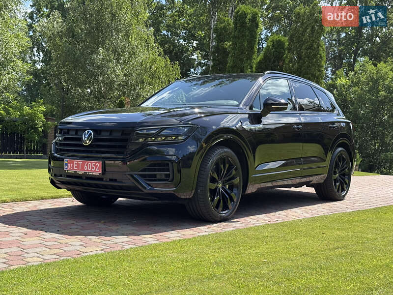Позашляховик / Кросовер Volkswagen Touareg 2020 в Києві