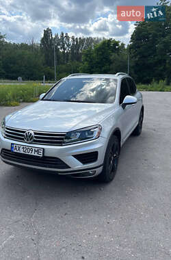 Внедорожник / Кроссовер Volkswagen Touareg 2017 в Харькове