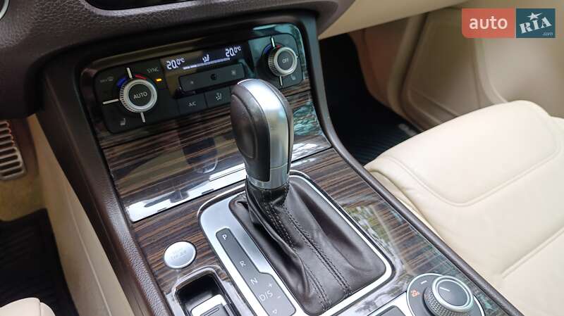 Внедорожник / Кроссовер Volkswagen Touareg 2014 в Киеве фото 26 Внедорожник / Кроссовер Volkswagen Touareg 2014 в Киеве