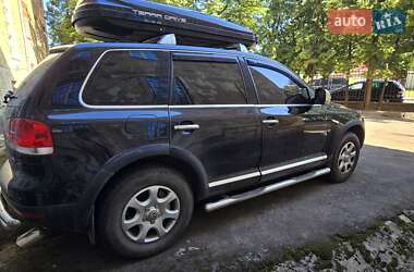 Позашляховик / Кросовер Volkswagen Touareg 2003 в 