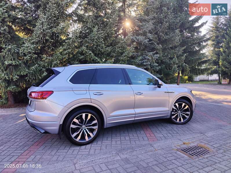Внедорожник / Кроссовер Volkswagen Touareg 2018 в Мостиске