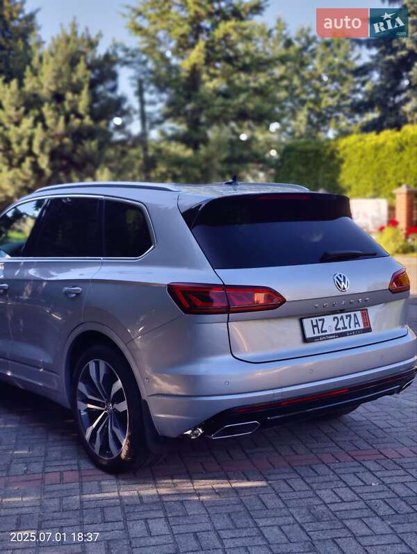 Внедорожник / Кроссовер Volkswagen Touareg 2018 в Мостиске