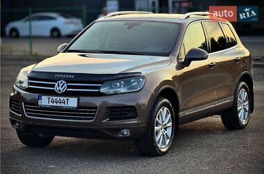 Позашляховик / Кросовер Volkswagen Touareg 2012 в Запоріжжі