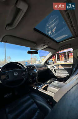 Позашляховик / Кросовер Volkswagen Touareg 2003 в 