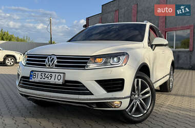 Внедорожник / Кроссовер Volkswagen Touareg 2015 в Лубнах