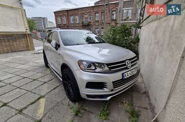 Внедорожник / Кроссовер Volkswagen Touareg 2013 в Харькове